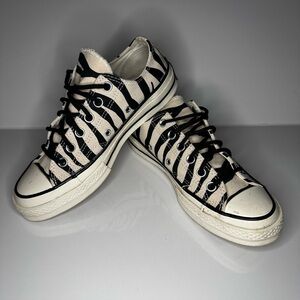 CONVERSE Chuck 70 low archival Zebra size 7 EUC Animal Print Trend Streetwear